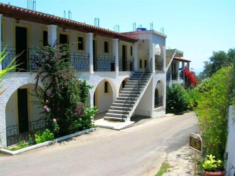 Yannis Corfu 酒店